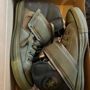 Converse All Star High-Tops in Dark Green and Black